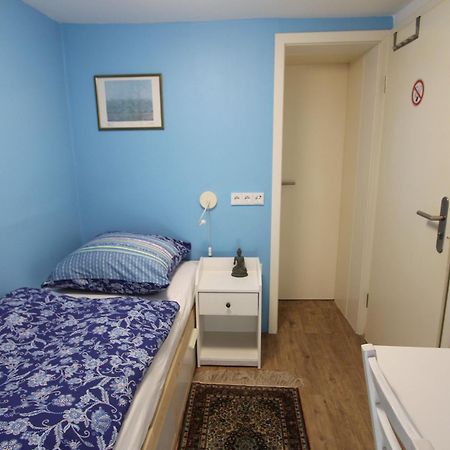 Kleine Wohnung Fuer Singles Daun Eksteriør billede